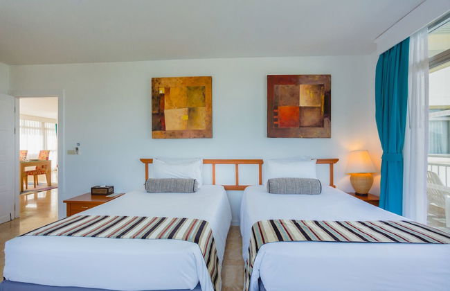 Waterfront Suites Phuket by Centara - Foto 22