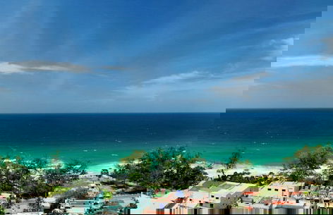 Waterfront Suites Phuket by Centara - Foto 45