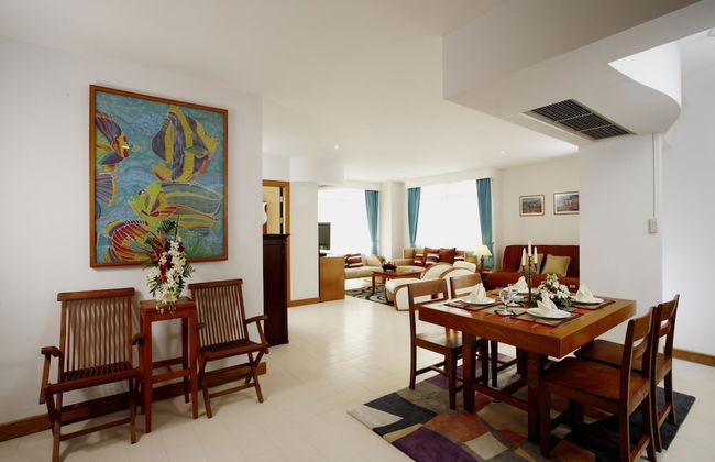 Waterfront Suites Phuket by Centara - Foto 26