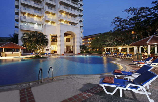 Waterfront Suites Phuket by Centara - Foto 36