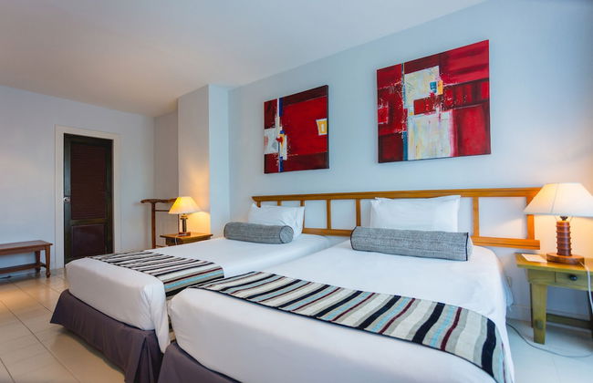 Waterfront Suites Phuket by Centara - Foto 14