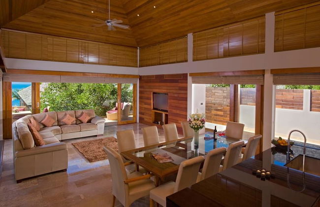 Samara Luxury Beachfront Villa - Photo 10