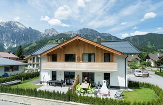 Foto 1 - Holiday Home in ski Area in Leogang With Sauna