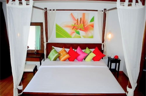 Foto 3 - Sunrise 3 bedrooms Modern Apartment In Nai Harn
