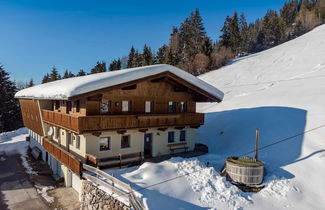 Foto 1 - Gorgeous Chalet with Hot Tub in Tyrol