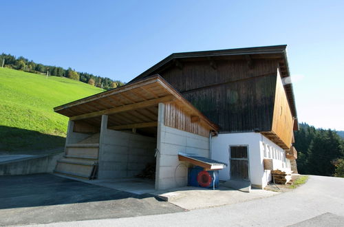 Foto 39 - Gorgeous Chalet with Hot Tub in Tyrol