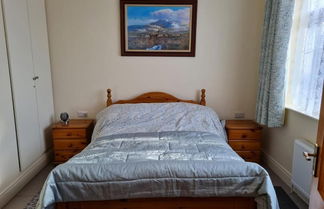 Photo 3 - Charming 1-bed Apartment in Barefield