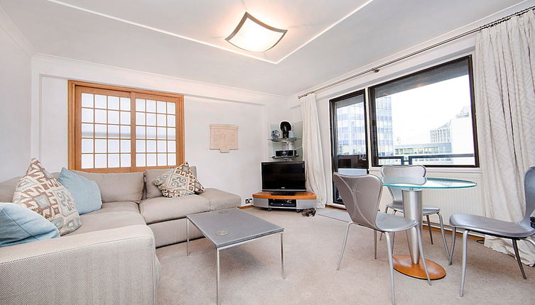 Photo 1 - One Bedroom Apartment With Great Views Close to Covent Garden