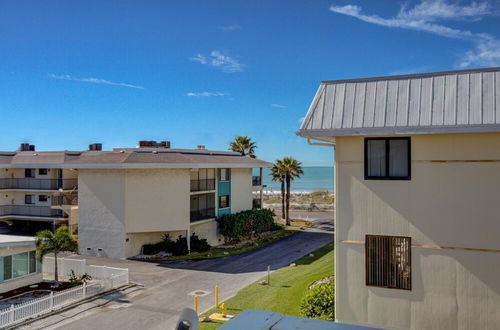 Photo 18 - Anna Maria Island Beach View 208