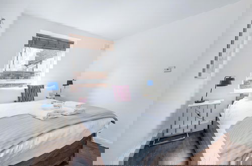 Foto 2 - Bright and Stylish Apartment in Trendy Islington by Underthedoormat