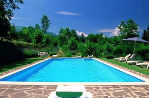 Foto 24 - Magnificent Holiday Home in Amandola With 2 Private Pools