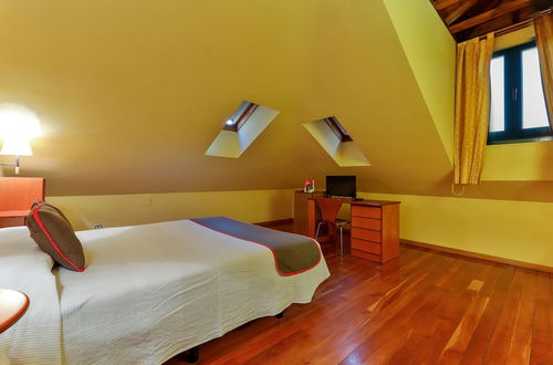 Photo 3 - Hostal la Chata by Vivere Stays