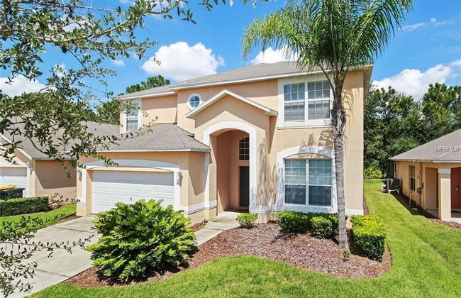 Luxuriate In Our Spacious 7br, 4.5ba 7 Bedroom Villa by RedAwning - Photo 1