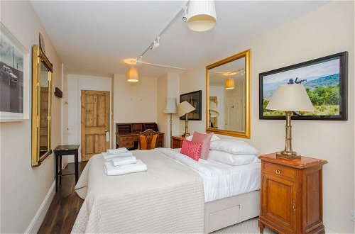 Foto 6 - Lovely 2 Bedroom on the Corner of Portobello Road