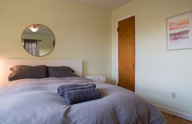 Two Bedroom West Stadium Bungalow - Unit 522 - Photo 7