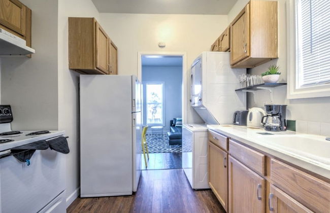 Hosteeva Capitol Hill Condos - Photo 12