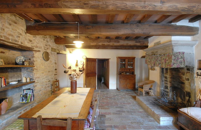 Farmhouse in Apecchio With Pool and Terrace - Foto 11