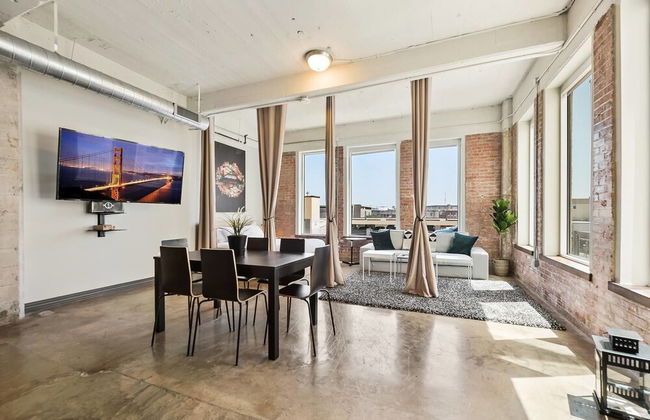 3 Bedroom Unit in Downtown Dallas with Pool & Gym - Foto 1