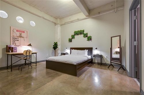 Foto 2 - 3 Bedroom Unit in Downtown Dallas with Pool & Gym