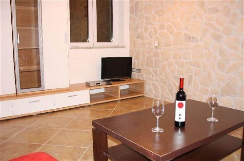 Photo 9 - Splendid Holiday Home in Novigrad With Barbecue