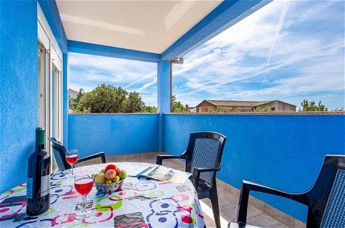 Photo 11 - Lovely Apartment in Mandre With Barbecue