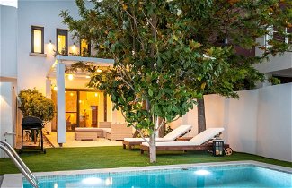 Photo 1 - Romantic homely Villa Aura w pool
