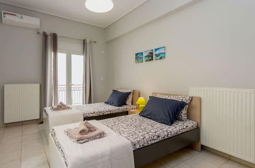 Photo 2 - Thano's Stylish Flat, Just 150m To The Beach