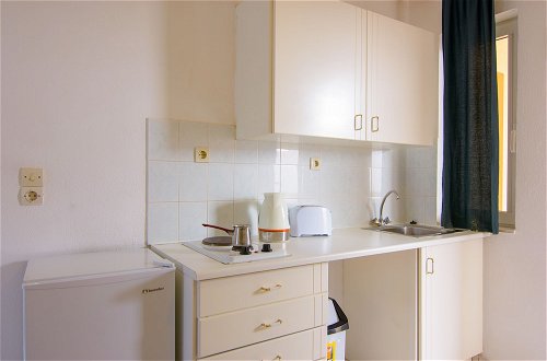 Photo 18 - Hiona Apartments