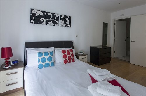 Photo 3 - Times Square Serviced Apartments