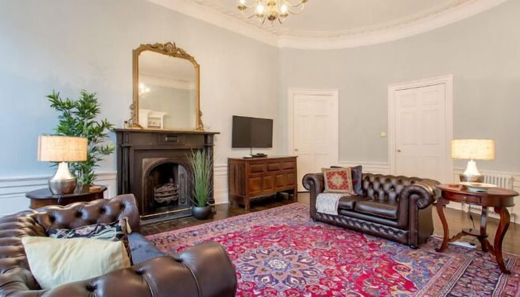 Photo 1 - Converted Flat in Historic Building in Desirable New Town