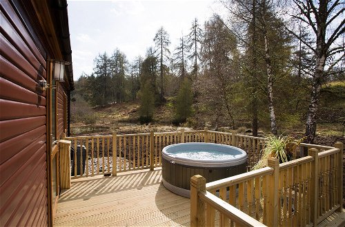 Foto 17 - 2-bed Cottage With Hot Tub at Loch Achilty, Nc500