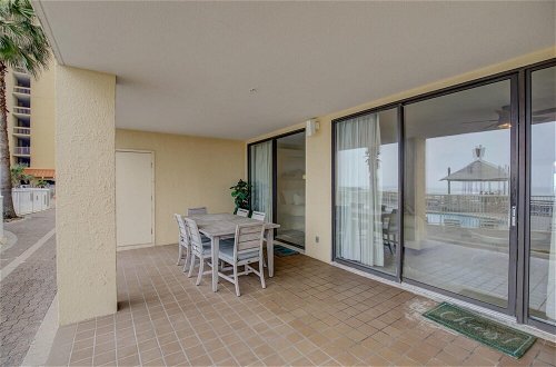 Foto 22 - Gorgeous Ground Floor Condo With Private Balcony Steps From Pool