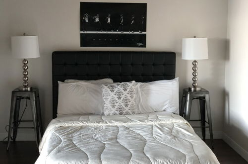 Photo 10 - New Lyfe Finest Luxury Apartment