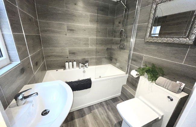 Albert Luxury Hottub and Jacuzzi Apartments - Foto 14