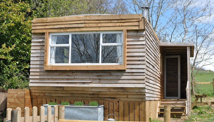 Foto 1 - Cosy and Rural Lodge at Goldhill Glamping