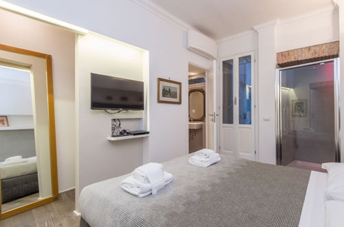 Photo 5 - RSH Luxury One Bedroom Fori Imperiali