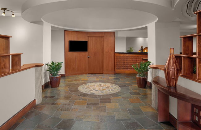 Larkspur Landing Extended Stay Suites Hillsboro - Photo 3