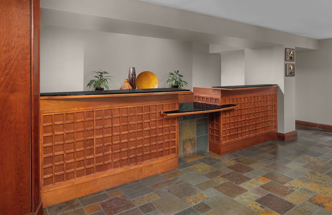 Larkspur Landing Extended Stay Suites Hillsboro - Photo 1