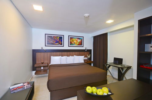 Photo 11 - Hotel & Suites PF