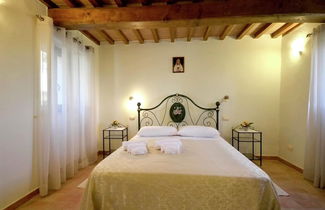 Foto 3 - Villa with Private Pool near Cortona in Calm Countryside & Hilly Landscape