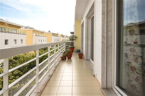Foto 36 - Gorgeous 3 Bedroom Apartment with Balcony in Lisbon
