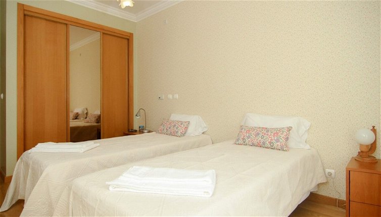 Photo 1 - Gorgeous 3 Bedroom Apartment with Balcony in Lisbon