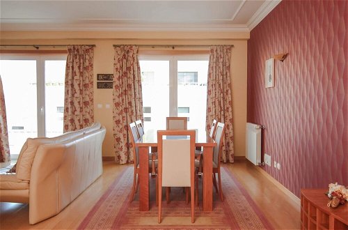 Foto 27 - Gorgeous 3 Bedroom Apartment with Balcony in Lisbon