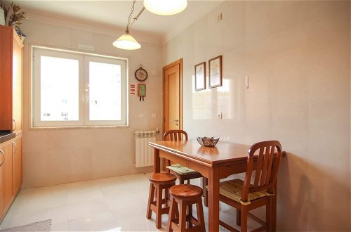 Photo 23 - Gorgeous 3 Bedroom Apartment with Balcony in Lisbon