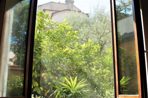 Photo 31 - Domus Giorgio Authentic 1600's apt with Stunning Garden and Rooftop
