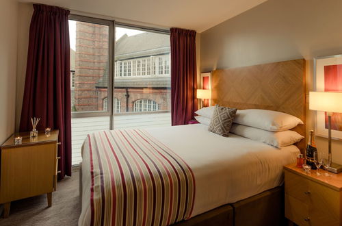 Photo 11 - PREMIER SUITES Liverpool