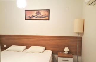 Photo 3 - Mango Suite Apartment