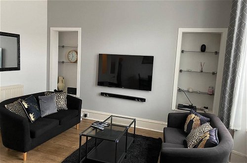 Photo 17 - Stunning 1-bed Apartment in Aberdeen City Centre