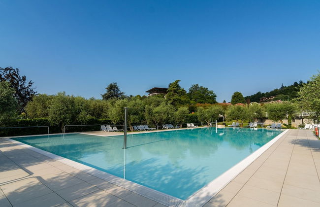 Mansion by Lake Garda With Pools & Olive Trees - Foto 13