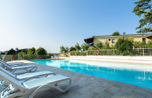 Mansion by Lake Garda With Pools & Olive Trees - Foto 14